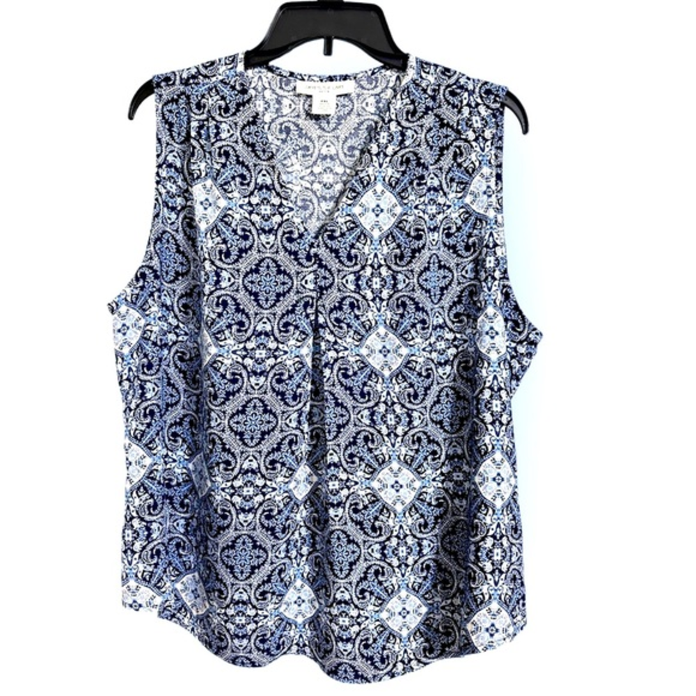Elegant Blue and White Patterned Blouse